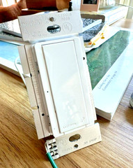 Lutron Homeworks QS: HQRD-8ANS-U Light Dimmer Switch – White
