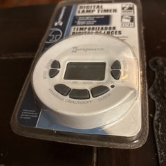 New- Intermatic Digital Lamp Timer DT300CL Programable Outlet Indoor Sealed