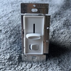 Lutron SCL-153P Skylark C•L 150-Watt Dimmer Switch (White)