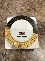 First Alert 24 Hour Timer (LL) Model LS220 Great Condition