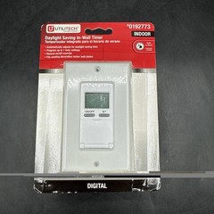 Utilitech 15-Amp Digital Daylight Saving Lighting Timer 0192773 – SEALED