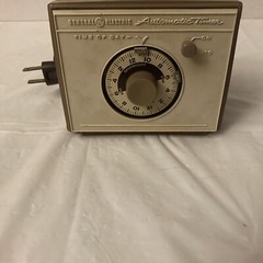 Vtg MCM 1960s GE General Electric Plug In Appliance Automatic Timer Model 8117
