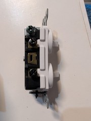 Leviton Combination Single Pole / 3 Way 5241 White 2 Switches In One Device