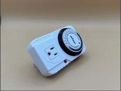 BN-LINK 24 Hour Plug-in Mechanical Timer | Grounded for Various Uses | USED