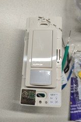 Lutron Maestro On/Off Wall Switch – Light Almond (MS-OPS5MH-LA)