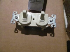 11- EATON 271LA DOUBLE POLE SWITCHES B.246