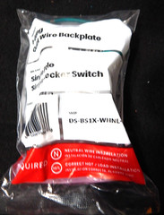 Deako DS-BS1X-WHNL-UCQ 1-Gang Quick Wire Backplate1 Pole Simple Rocker SEALED