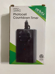 NEW CENTURY PRODUCTS PHOTOCELL COUNTDOWN TIMER. 2 OUTLETS-2,4,6,8 HOUR SETTINGS