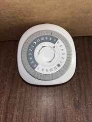 GE Indoor 24-Hour Mechanical Timer Programmable w/ 1 Outlet 125V 60Hz Cat 15152