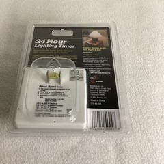 First Alert 24 Hour Lighting Timer Model LS220 Home Security Prevention NEW