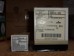 Leviton 5601-2E 15A 120/277V Decora Rocker SinglePole Switch Residen BLACK -4 PK
