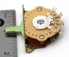 Manual 3-Way Blade Switch for Fender Stratocaster & Telecaster – Metal Housing