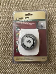 NEW SEALED Stanley LampMaster Mini Lamp & Appliances Indoor Timer #TM411/56403