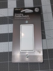 GE Ultra Pro Grounding Paddle Switch 15A 120VAC Max Single Port