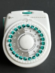 Ingraham Single Setting Day / Night Timer 1875 Watts, 15 Amp, 120 Volt M-12-821