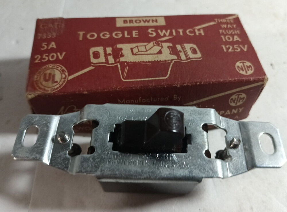 Brown 7333 3-Way Flush Toggle Wall Light Switch 10A 125/250V Vintage