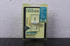 Lutron Skylark S-603PH-WH 3-Way 600W Single Pole Dimmer W/ On/Off White SEALED