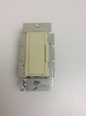 Lutron MALV-600-IV (Ivory) Dimmer