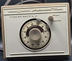 Vintage 1960’s General Electric GE Automatic Timer Model 8117 Tested & Works
