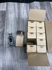 Leviton 1330 1 Pole Flush Toggle Switches 15A 120V *Box of 10* #4013X116SI