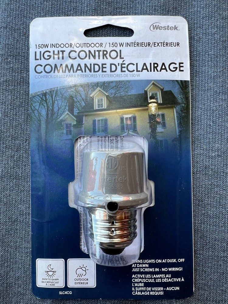 Westek SLC4CG Dusk to Dawn Light Control 150W Indoor/Outdoor Incandescent Gray