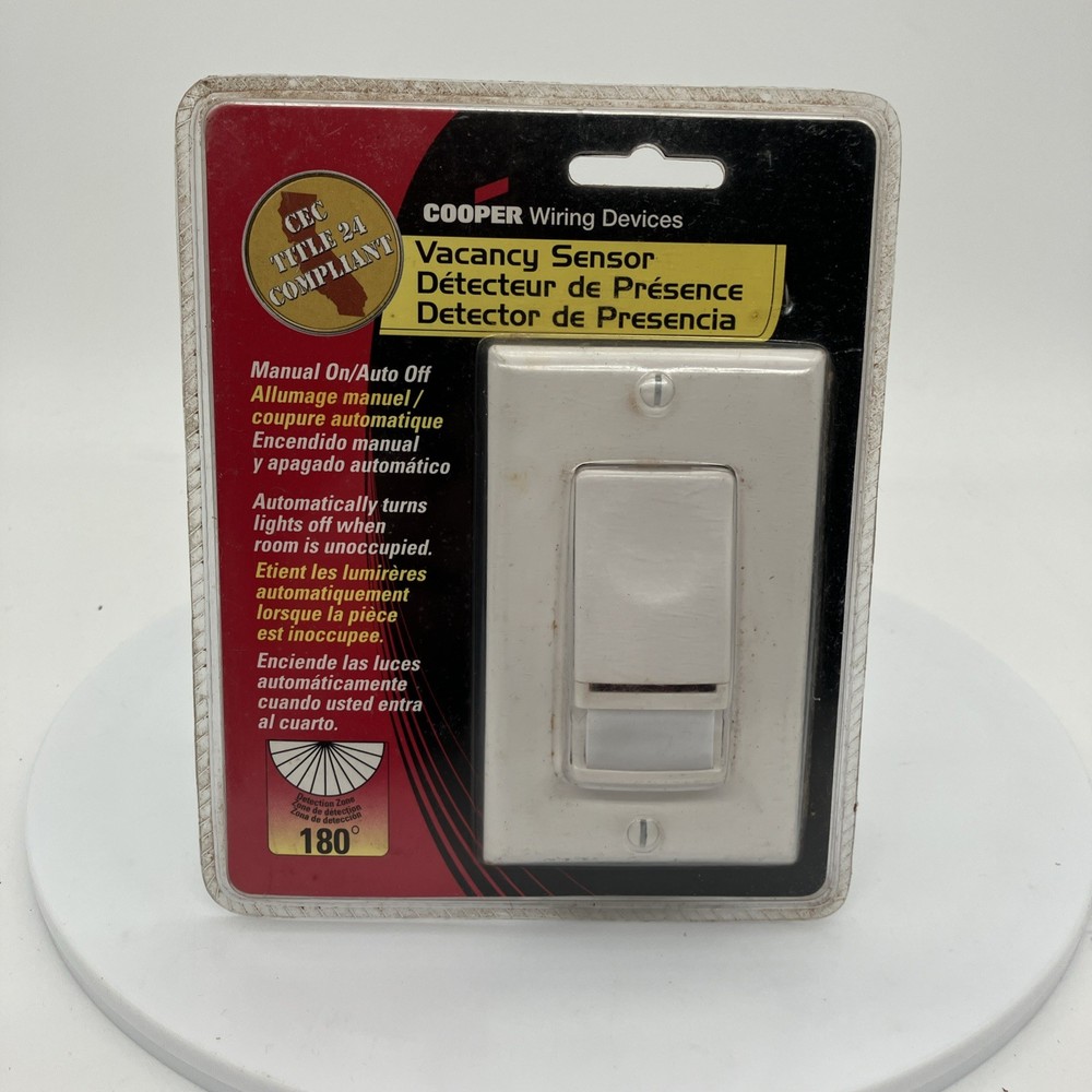 NOS COOPER 01-400RW NOVITAS VACANCY SENSOR / Switch AUTO OFF, 800W, 120V, WHITE