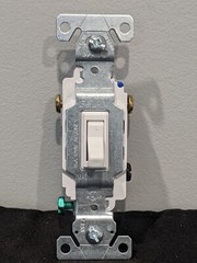 Cooper Wiring – 1303-7W – White Toggle Wall Light Switches 3-WAY 15A 120V