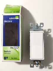 Leviton Decora Switch 15A 120/277V AC/CA Switch Interruptor No. 5601 Made In USA