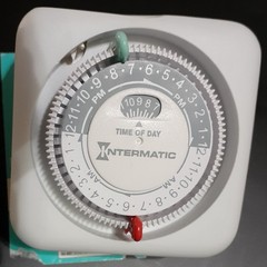 Intermatic Manual Wall Timer Switch Rotary 24-Hr Light Control Plastic Exc. Cond