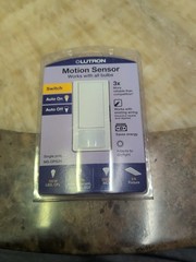 Lutron Motion Sensor Switch Works with all Bulbs Single Pole MS-OPS2H NEW T