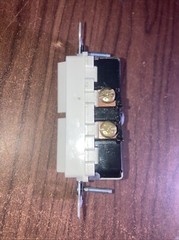 Leviton Illuminated Rocker Single-Pole AC Quiet Switch LED 15 Amp 120/277V