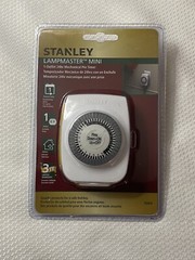 Stanley 56403 Lampmaster Mini 24hr Mechanical Pin Timer Set In 30 Min Intervals