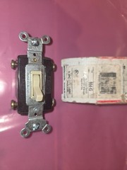 LOT Qty(2) Pass and Seymour Ivory 4-WAY COMMERCIAL Toggle Switch 15A 664-IG