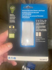Eaton DUL06P-C2, Universal Decorator Dimmer w/Preset
