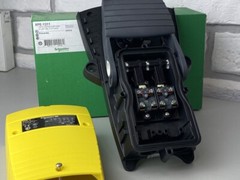 Schneider XPEY211 Foot switch Harmony XPE, single IP55, without cover, plastic
