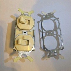 Vtg Bakelite GE Ivory Dual Duplex Toggle Light Switch Detented Untested Used